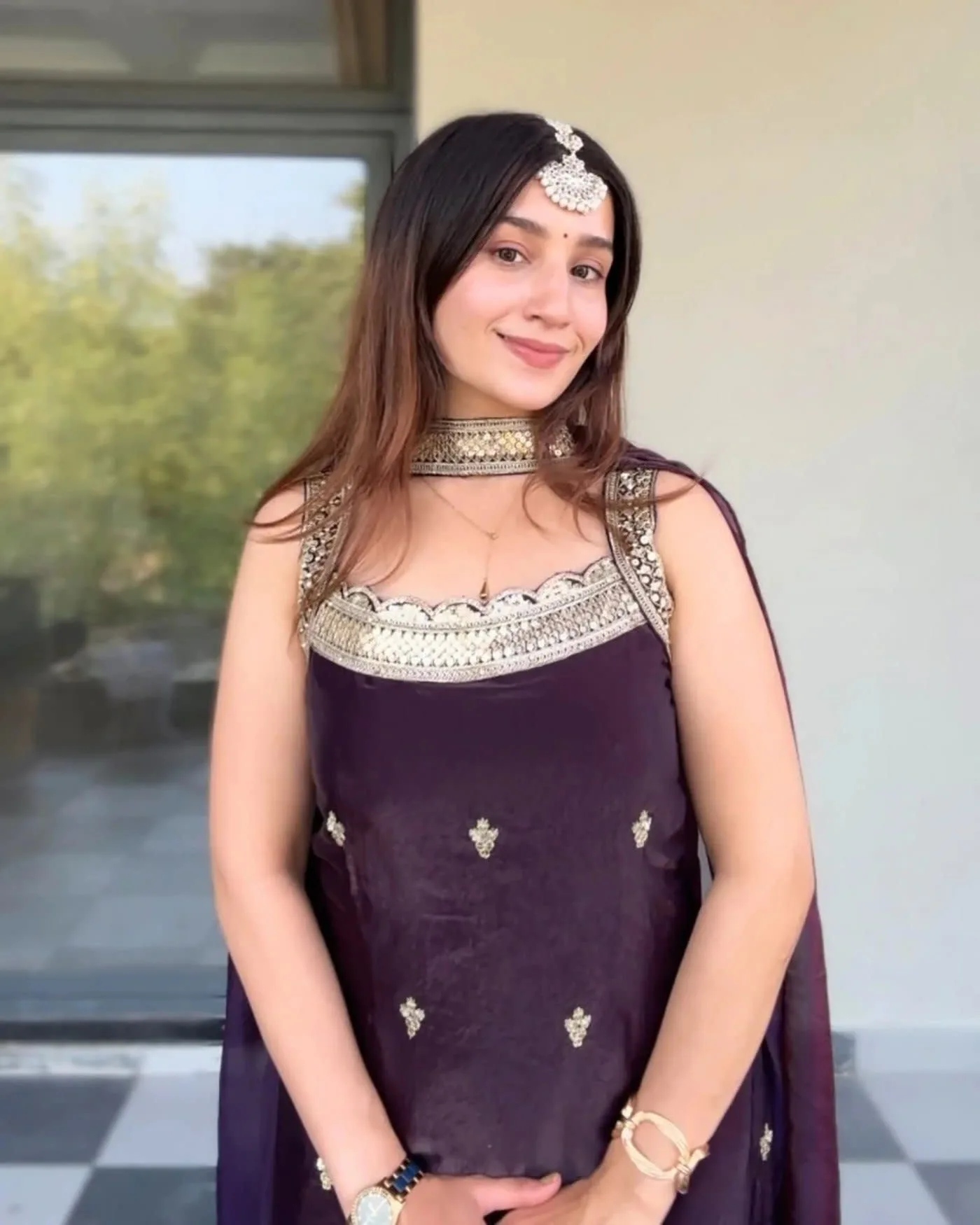 Wine Titli Suit view 5