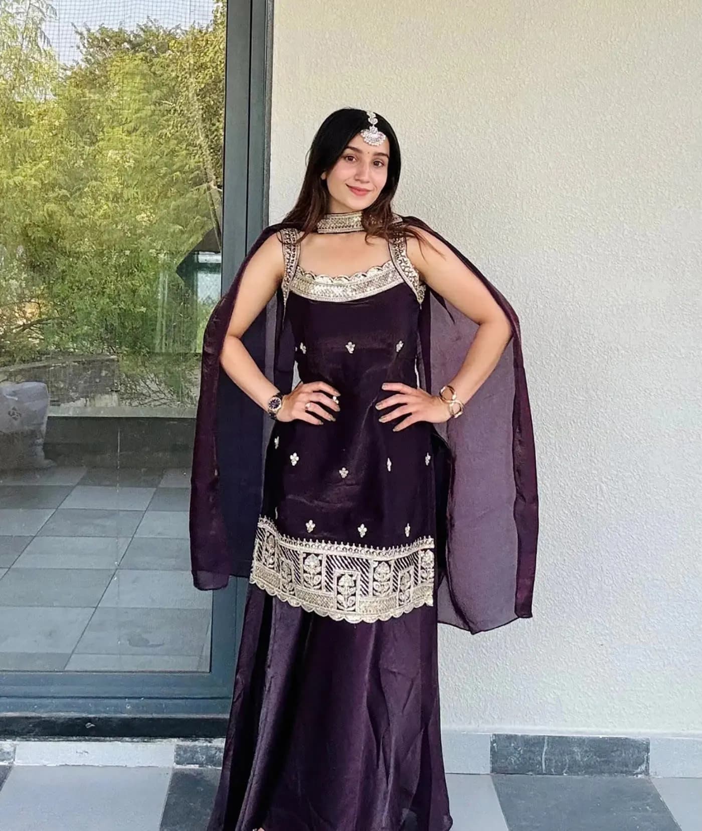 Wine Titli Suit view 4